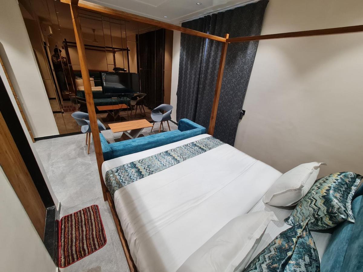 Hotel Nova Palm Rajkot Luaran gambar