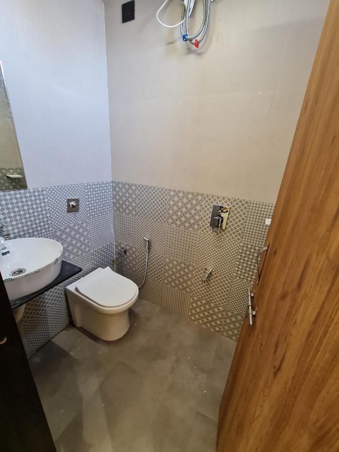 Hotel Nova Palm Rajkot Luaran gambar