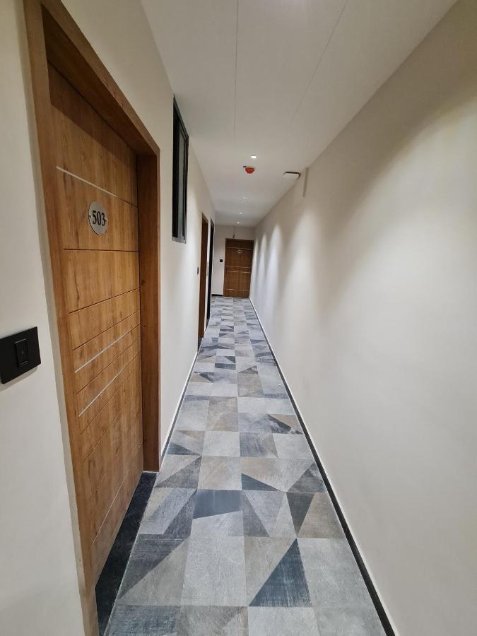 Hotel Nova Palm Rajkot Luaran gambar