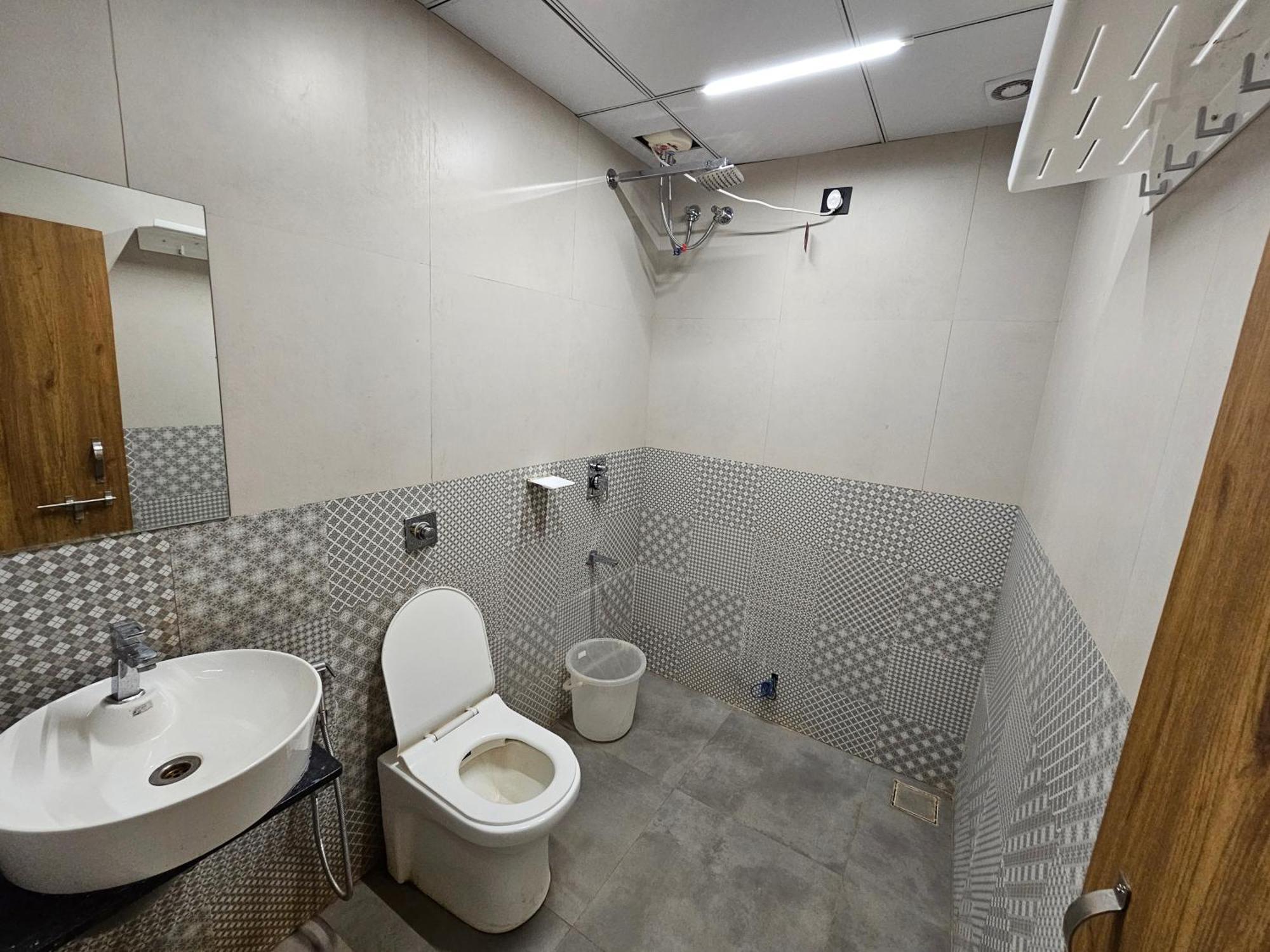 Hotel Nova Palm Rajkot Luaran gambar